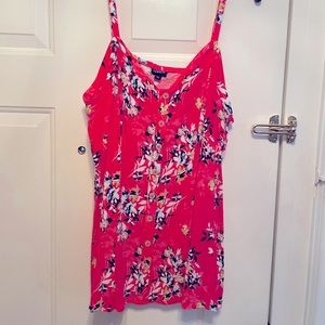 Torrid button front tank top. EUC.